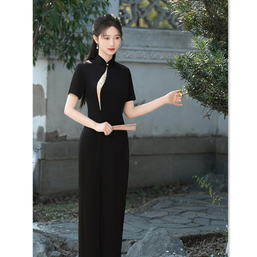GX现代时尚改良新中式仿醋酸黑色长款短袖旗袍2025春夏新款日常旗袍 商品图3