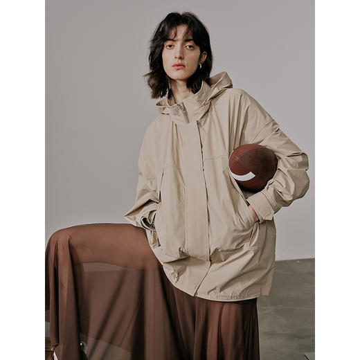 UMILAB【出游】挺括耐磨 可隐藏式连帽宽松防晒机能风外套C937M 商品图3