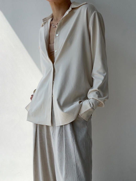 DONSEE10｜DS10AW2436 白色简约质感衬衫 商品图3