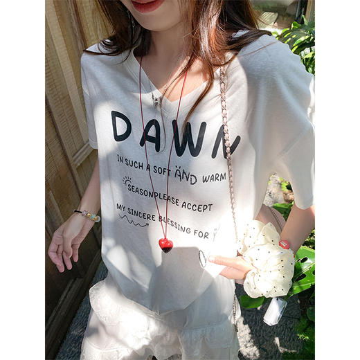 【99元任选2件】现货秒杀！卖完不补 ！微信打折价！V领字母印花短袖T 商品图0