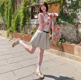 时髦人开始卷「浅春系」穿搭