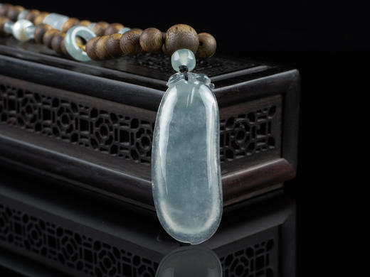 XY0156沉香+冰种翡翠福瓜挂坠 商品图0