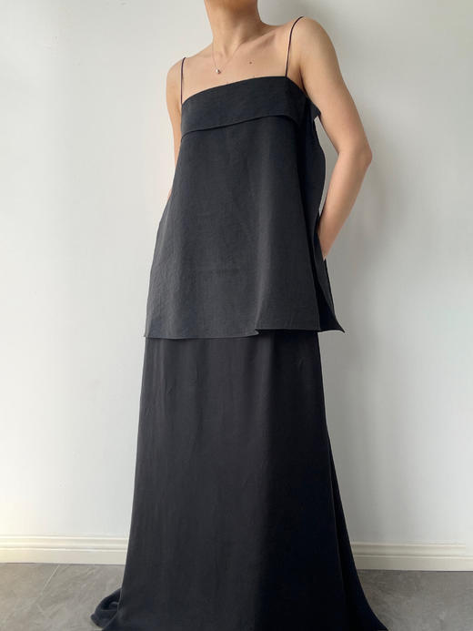 DONSEE10｜DS10SS2502-B 黑色垂褶质感吊带上衣 商品图10