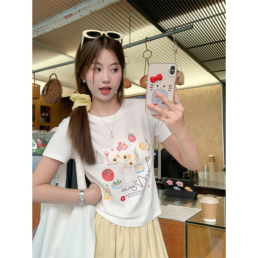 <曾小咸推荐>设计感白色立体花朵修身短袖T恤 商品图0