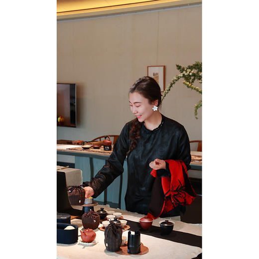 【抖音专属】新中式衬衣（25710127朱黑高定款） 商品图2