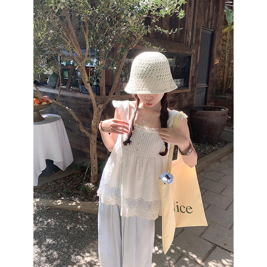 <曾小咸推荐>韩系小飞袖蕾丝拼接雪纺背心小衫 商品图0