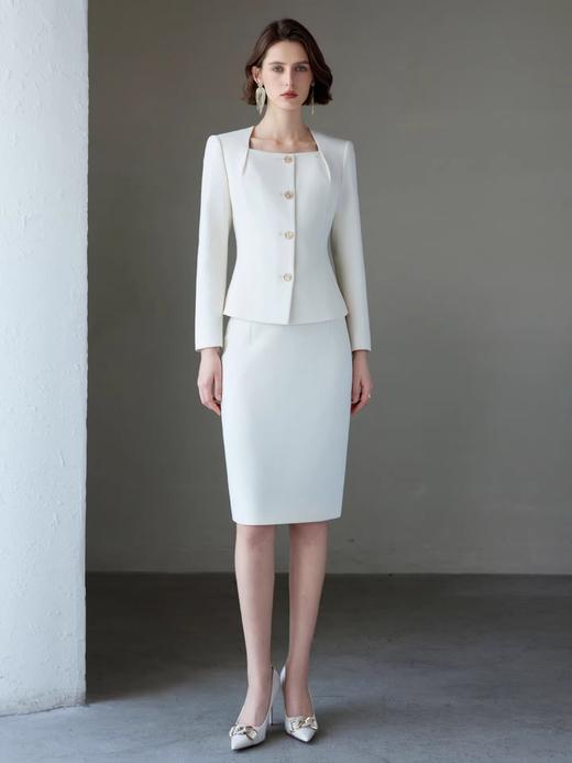 IWY/高端主持人时尚洋气职业套装御姐范长袖白色方领压褶外套商务礼服CS2083 商品图3