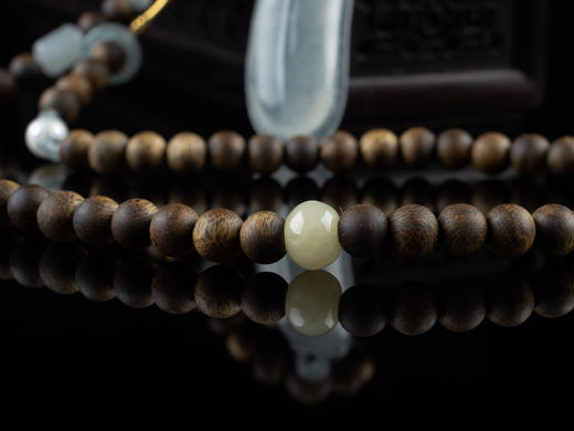 XY0156沉香+冰种翡翠福瓜挂坠 商品图5