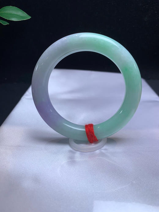 612484，55.6 春彩圆条 ，一大截甜绿色，一截带紫底色， 清新秀气 商品图0