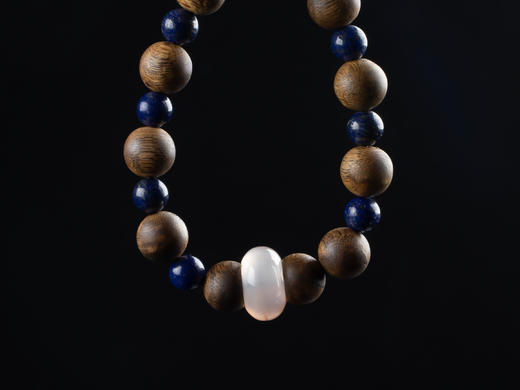 XY0133沉香青金石冰飘南红手串 商品图5