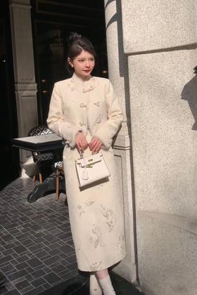 Le Malene 白色新中式提花羽绒套装 19839