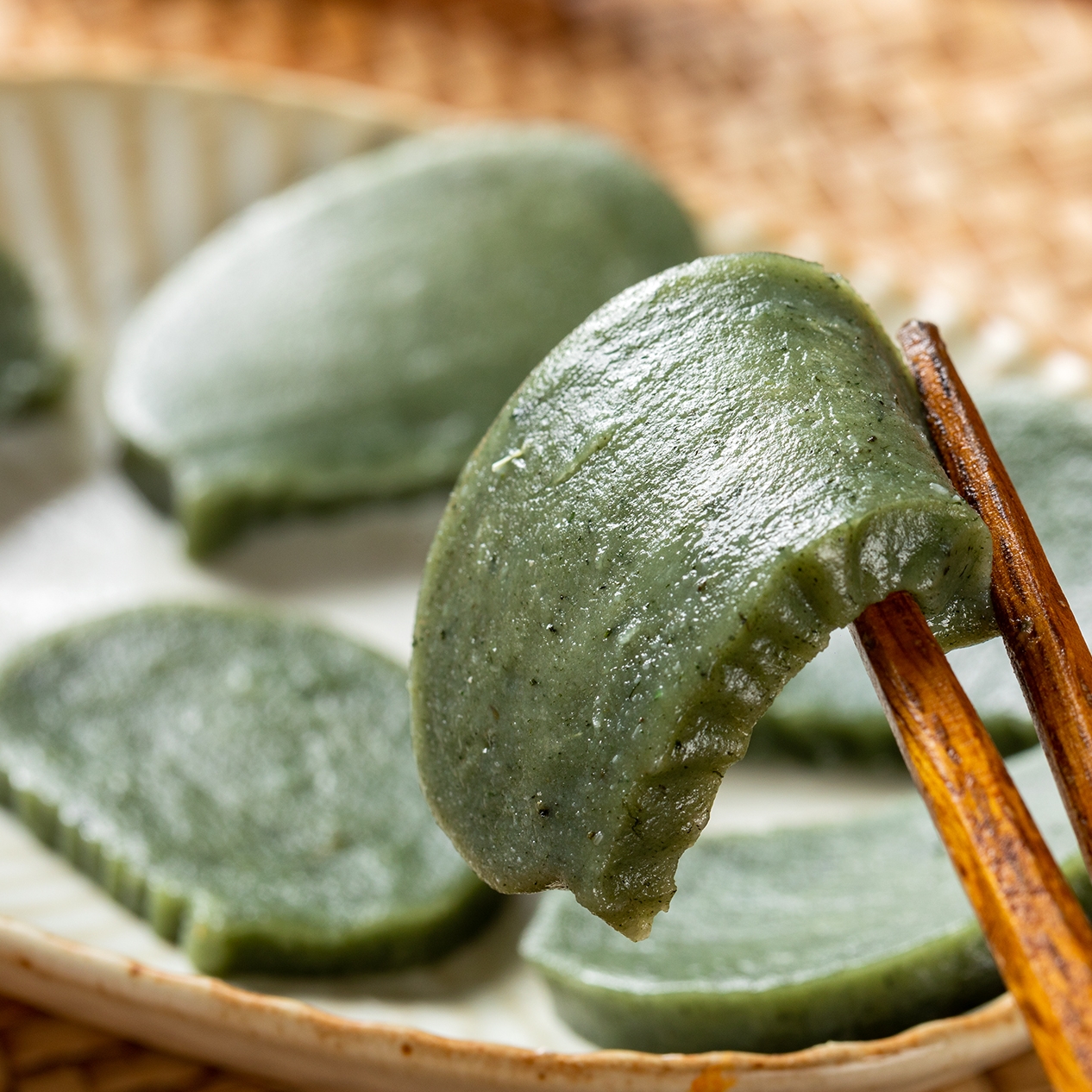 菜菜家艾草年糕|春季限定，一年只能吃一次！Q弹糯叽叽