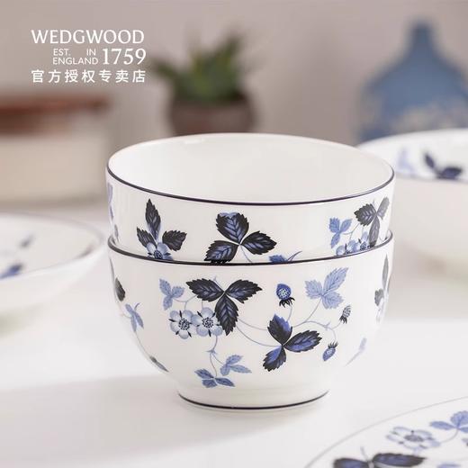 WEDGWOOD威基伍德墨蓝野草莓骨瓷轻奢餐具盘子碗碟套装威基伍德野草莓墨蓝两人食骨瓷餐具套装 商品图3