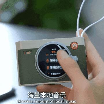 疯抢中！！国货之光认证【M3复古相机Ai智能充电宝】超级快充 一次可充3台设备 智能GPT+接打电话+实时翻译+健康监测+音乐音响+拍照小游戏+休闲娱乐等 商品图3