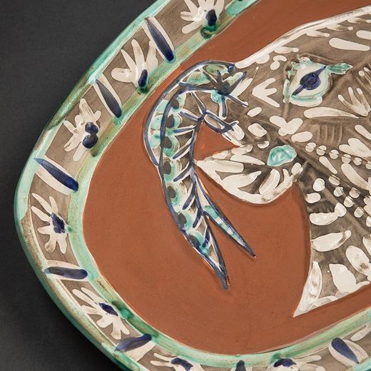 【已售】独角鹿西洋古董 1952年代西班牙艺术巨匠与法国Madoura工坊合作出品限量装饰陶盘「Goat's Head in Profile (A.R. 146) 山羊头 146」 商品图2