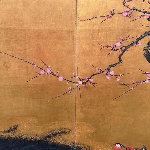 独角鹿西洋古董 19世纪日本江户时代出品「竹梅鸳鸯」主题金地纸本设色六曲屏风 商品图1
