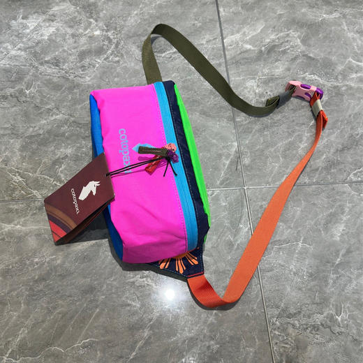 羊驼家彩色腰包斜挎包 商品图3