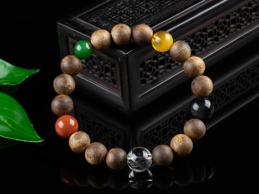 XY0125沉香+五行宝珠手串 商品图1