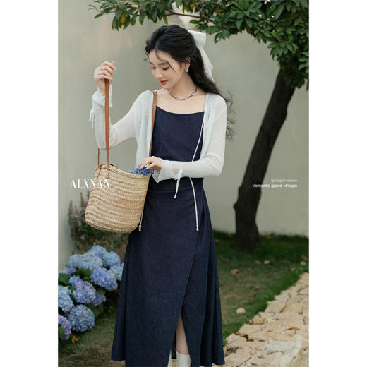 【65折秒杀】鹿向南「仲夏假日」牛仔吊带连衣裙女2025夏季新款海边度假长裙L53735 商品图4