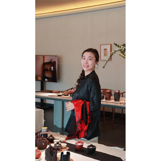 【抖音专属】新中式衬衣（25710127朱黑高定款） 商品图1