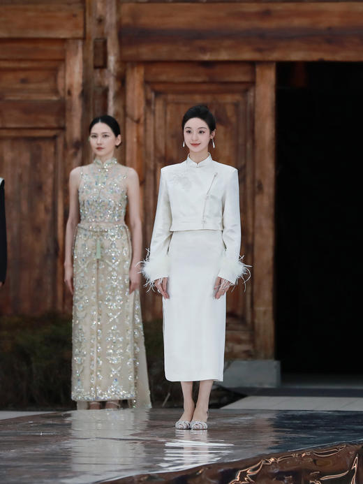 盛唐牡丹| 珍珠白法绣丝毛外套 商品图1