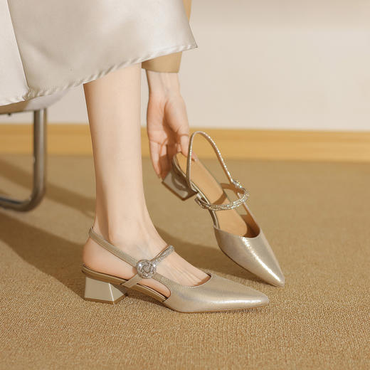 阿么手工女鞋水钻粗跟一字带后空凉鞋2025新款优雅百搭中跟鞋4CM 商品图1