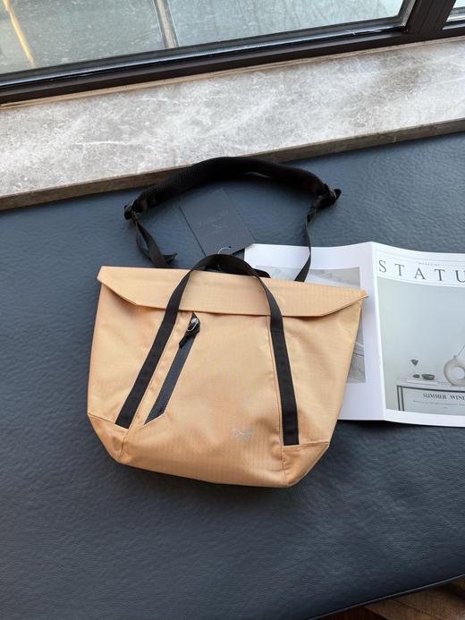 点此购买 始祖鸟男女款单肩斜挎手提信封邮差包 xj 312378 商品图8