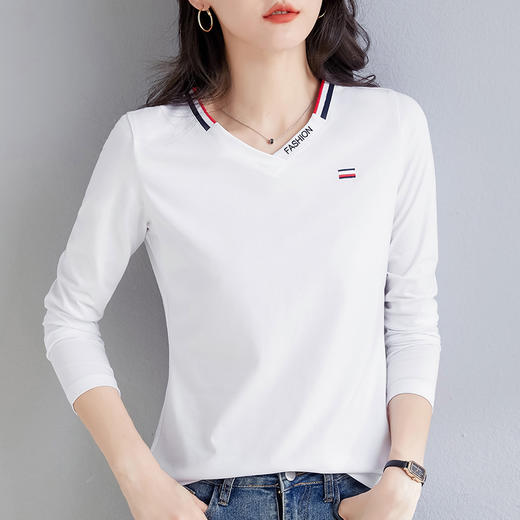 雀说白色V领内搭打底衫修身显瘦T恤女新款外穿长袖薄款上衣ALS82230107 商品图2