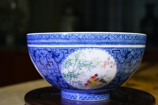 青花图案开窗花鸟罗汉碗 商品图0