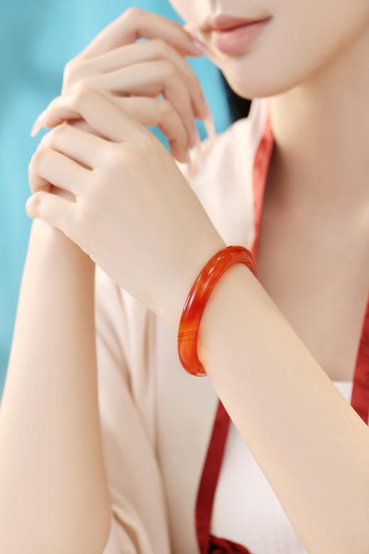 上新了·故宫手镯 | 精心挑选，把控好品质的天然玉石，今天只要199元起的价格，就能拥有一款好品质的玉石手镯！ 商品图1