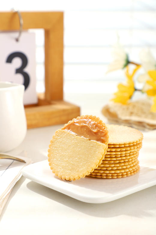 🌻【叮咚熊花生酱夹心饼干】 它！来！啦！！ 😍好吃的安佳黄油马铃薯饼 × 💜浓郁花生酱夹心饼干，没有之一！！ ✅双重酥脆，匠心工艺~ 商品图5