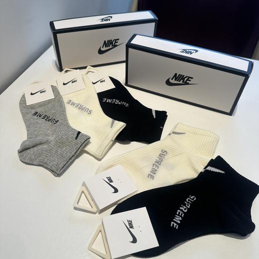 F144耐克女款纯棉中袜！袜筒小标设计！礼盒装！一盒5双 商品图1