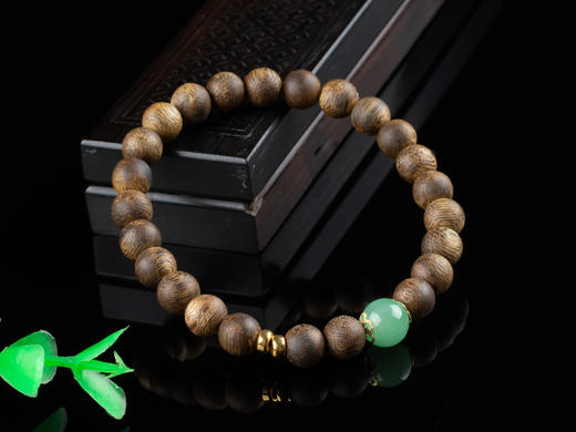 XY0111沉香翡翠18K金隔珠手串 商品图1