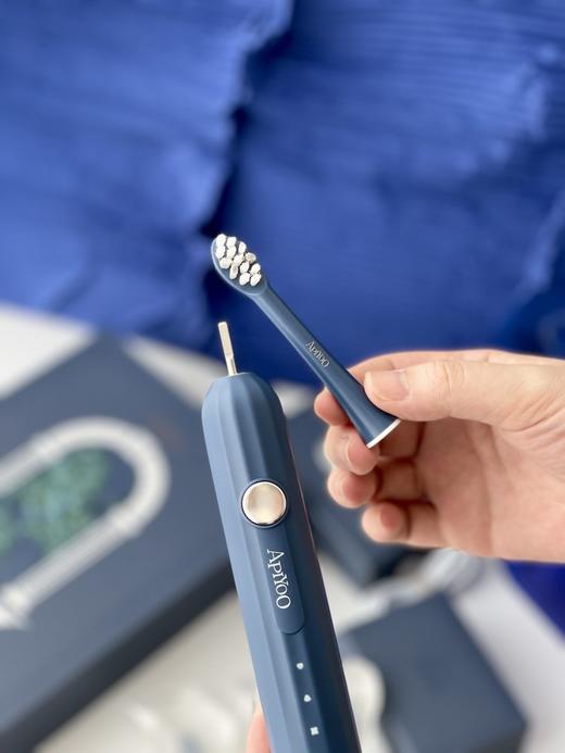 儿童/成人款都有！【APIYOO艾优电动牙刷套盒】送礼首选❤杜邦细软刷毛❗新一代磁悬浮马达，高频声波震动深入齿缝清洁！✅多种清洁模式，适配不同牙齿状况！IPX7级防水，全身可直接水洗 礼物 商品图6