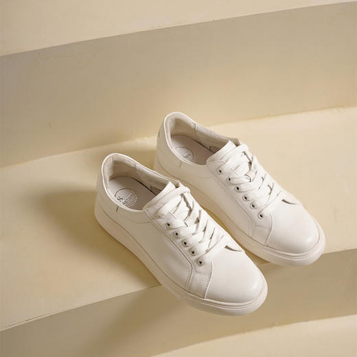Safiya/索菲娅2025春夏轻便真皮圆头百搭休闲学院平底小白鞋 SFD1112166 商品图10