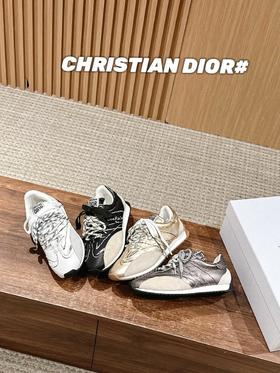 迪奥D-Sketch25新款运动鞋，定义你的时尚步伐大胆采用创新科技面料（HC）