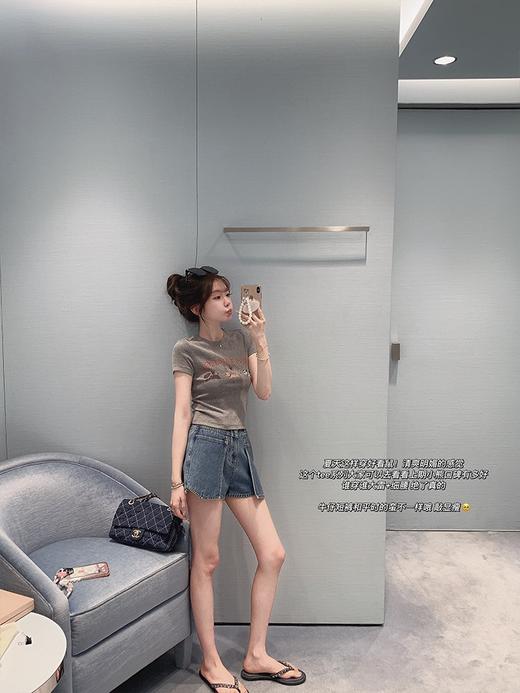 XS 码 金蘑菇菇 娇俏美眉的牛仔短裤 / 做旧水洗色高腰伞型设计感短裤 商品图1