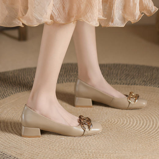 品质好货|Safiya/索菲娅2025春夏优雅通勤圆头锁链金属低跟浅口单鞋SF32115706 商品图8