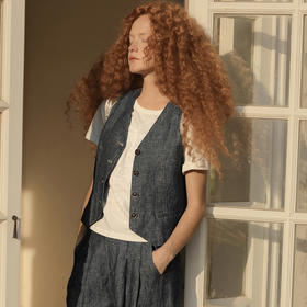 谜底牛仔马夹无袖女2025夏季新品复古风合身X型短马甲252MM0560