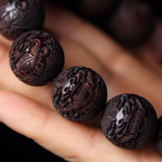 敦煌【貔貅血檀夜光手串】血檀雕刻貔貅夜月光石 手串血檀佛珠 男女士念珠 商品图4