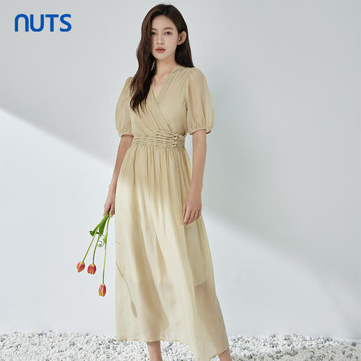 NUTS夏季新品V领纯色时尚优雅气质长款短袖连衣裙325101309 商品图0