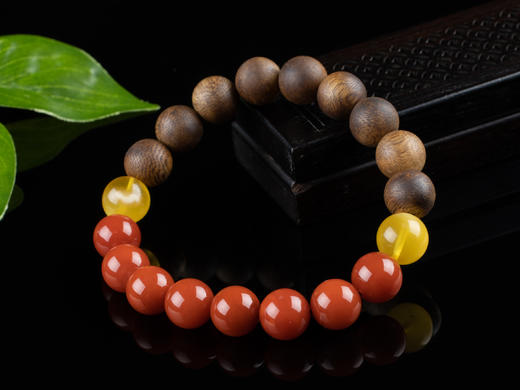 XY0126沉香南红蜜蜡手串 商品图3