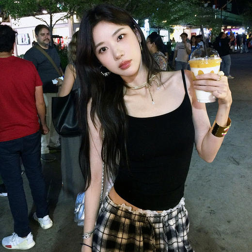 【纯欲风小吊带！穿出性感】Triuuchu｜0触感高弹一体式胸垫 U领桑蚕丝背心女  罩杯一体! 免穿文胸  #5023款 商品图4