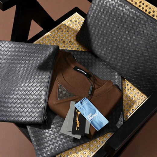 意大莉高奢！2025立体编织夏季冰爽液氨棉纯色基础百搭男圆领短袖T恤！ 商品图0