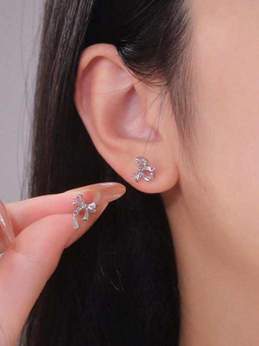 卡蒂罗/KADER 水滴蝴蝶结耳钉 灵动结系列 在逃公主丝带结设计甜美可爱纯银耳饰 满钻镶嵌流苏灵动吸睛养耳洞配饰 商品图3