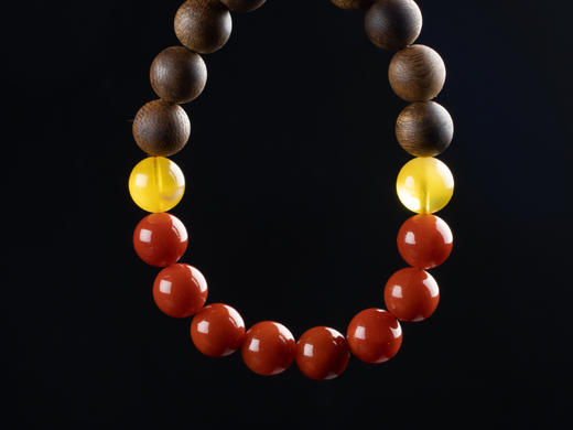 XY0126沉香南红蜜蜡手串 商品图6