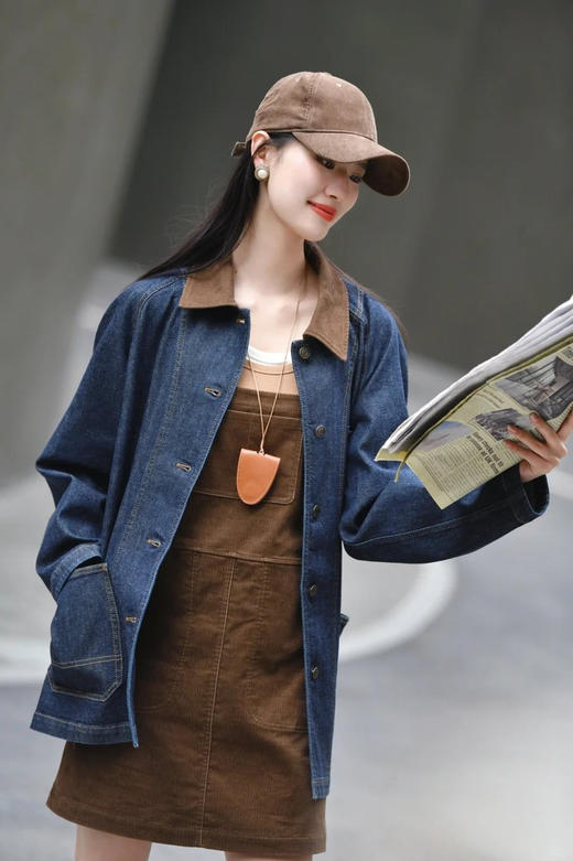 棉弹牛仔翻领外套 猎装灯芯绒拼接环保牛仔外套 意大利环保牛仔 撞色翻领 复古有腔调 复古铜扣点缀门襟 宽松廓形 包容多元身材 商品图3