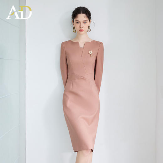 AD温柔气质连衣裙高级感小V领粉色西装裙春季2025新款长袖职业装 商品图3