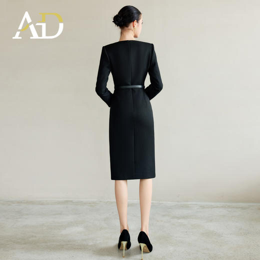 AD小香风连衣裙女气质开叉包臀裙2025新款黑色编织肌理感西服裙子 商品图4