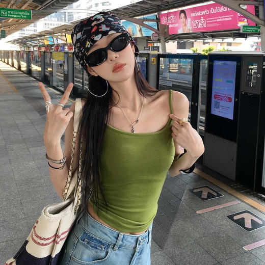 【纯欲风小吊带！穿出性感】Triuuchu｜0触感高弹一体式胸垫 U领桑蚕丝背心女  罩杯一体! 免穿文胸  #5023款 商品图2